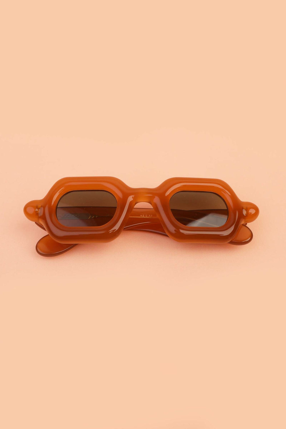 Pebble Almond Dulce SX Sunglasses