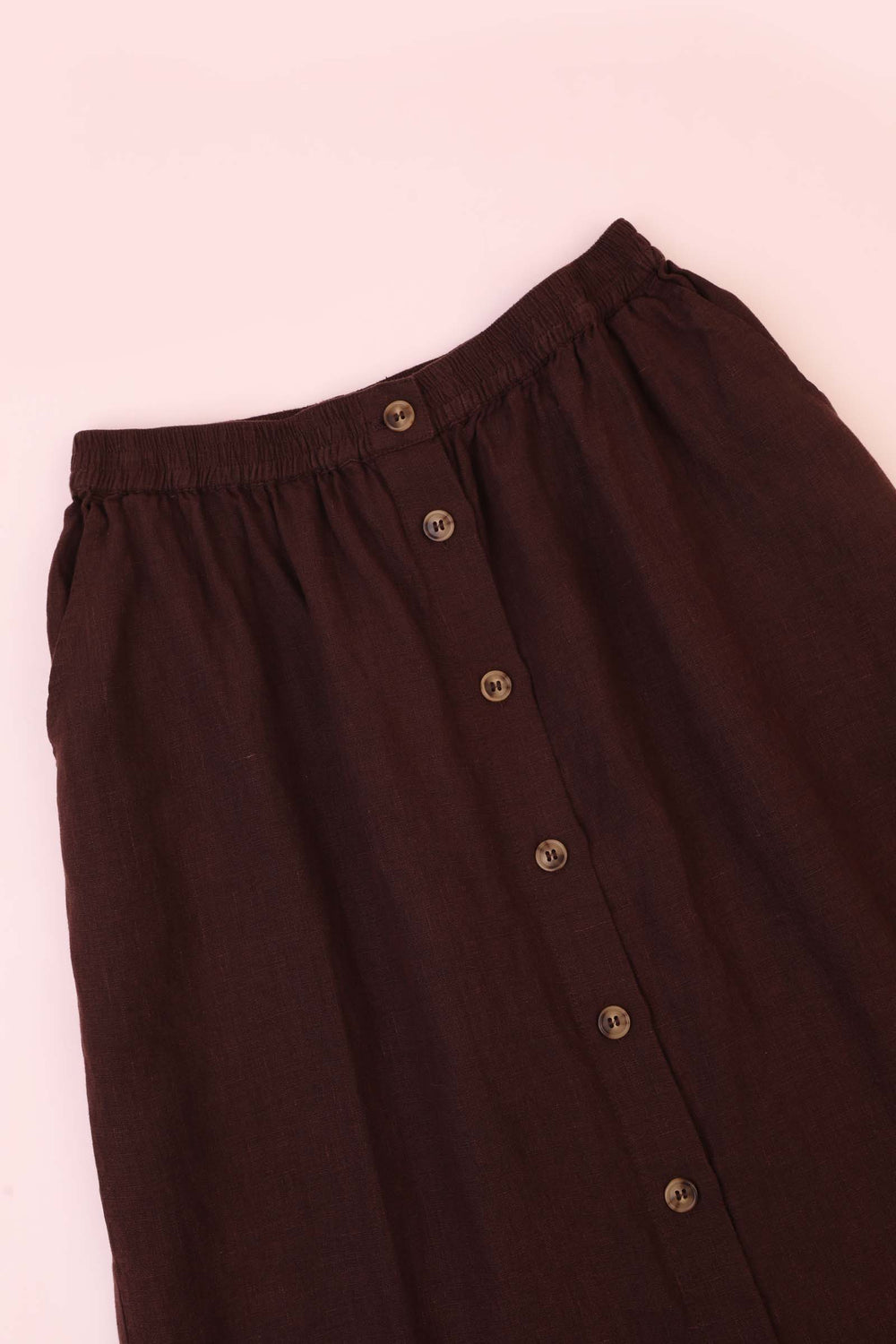 BASIC BUTTON FRONT SKIRT CHOCOLATE