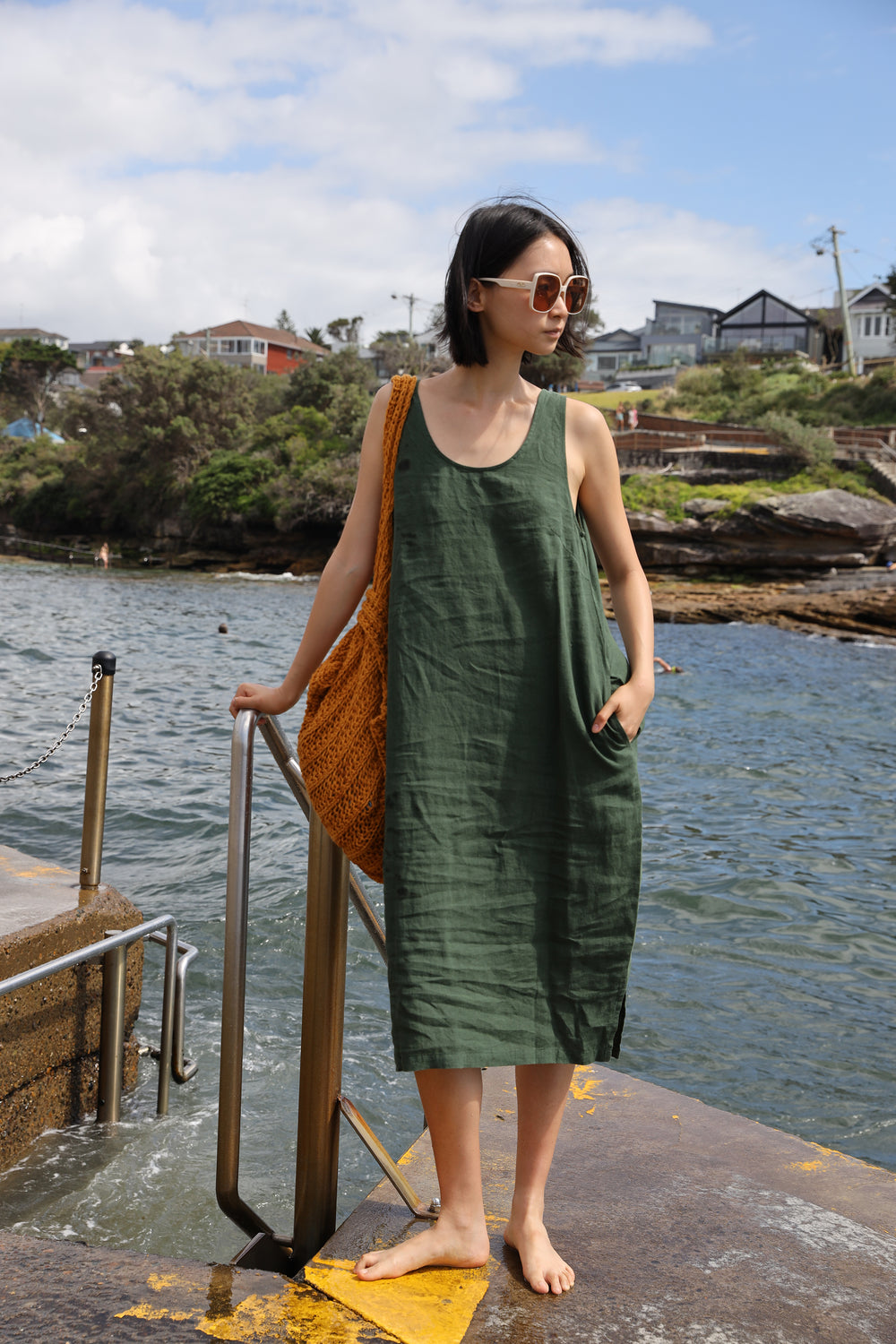 BASIC LINEN SHIFT DRESS DARK FOREST