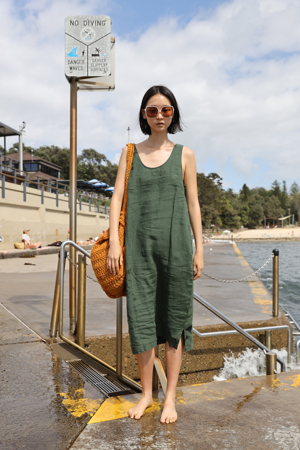 BASIC LINEN SHIFT DRESS DARK FOREST