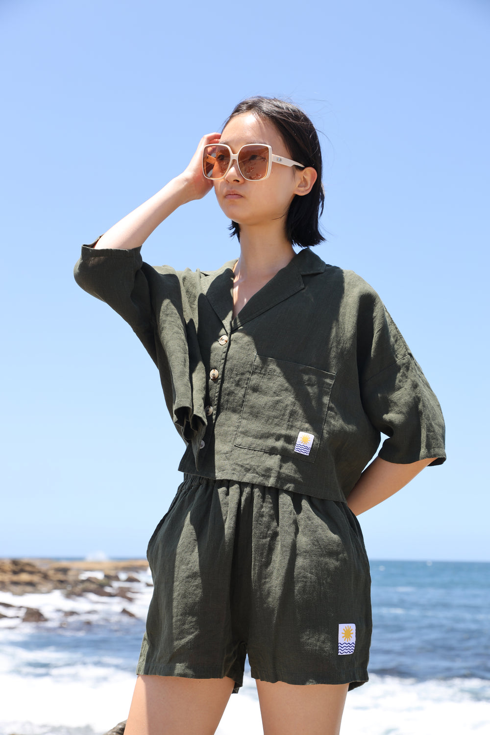 BASIC LINEN SHORTS DARK FOREST
