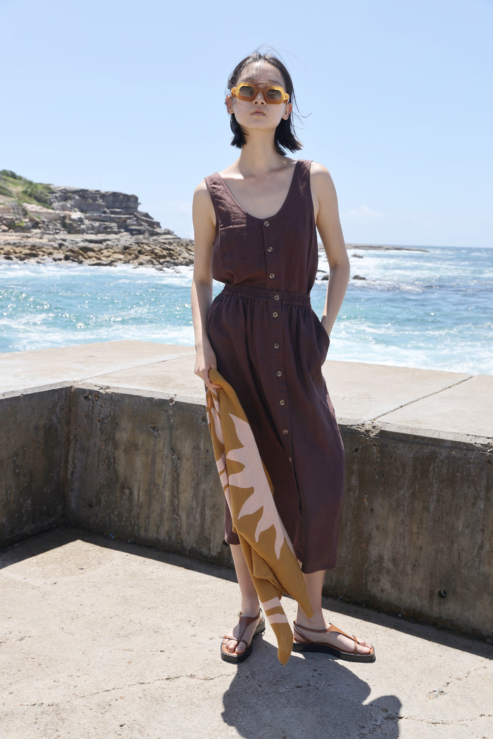 BASIC BUTTON FRONT SKIRT CHOCOLATE