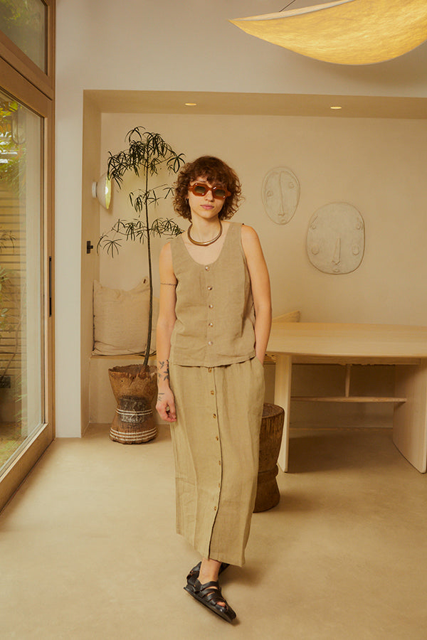 BASIC BUTTON FRONT SKIRT STONE