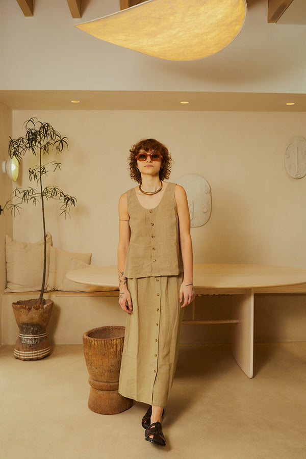 BASIC BUTTON FRONT SKIRT STONE
