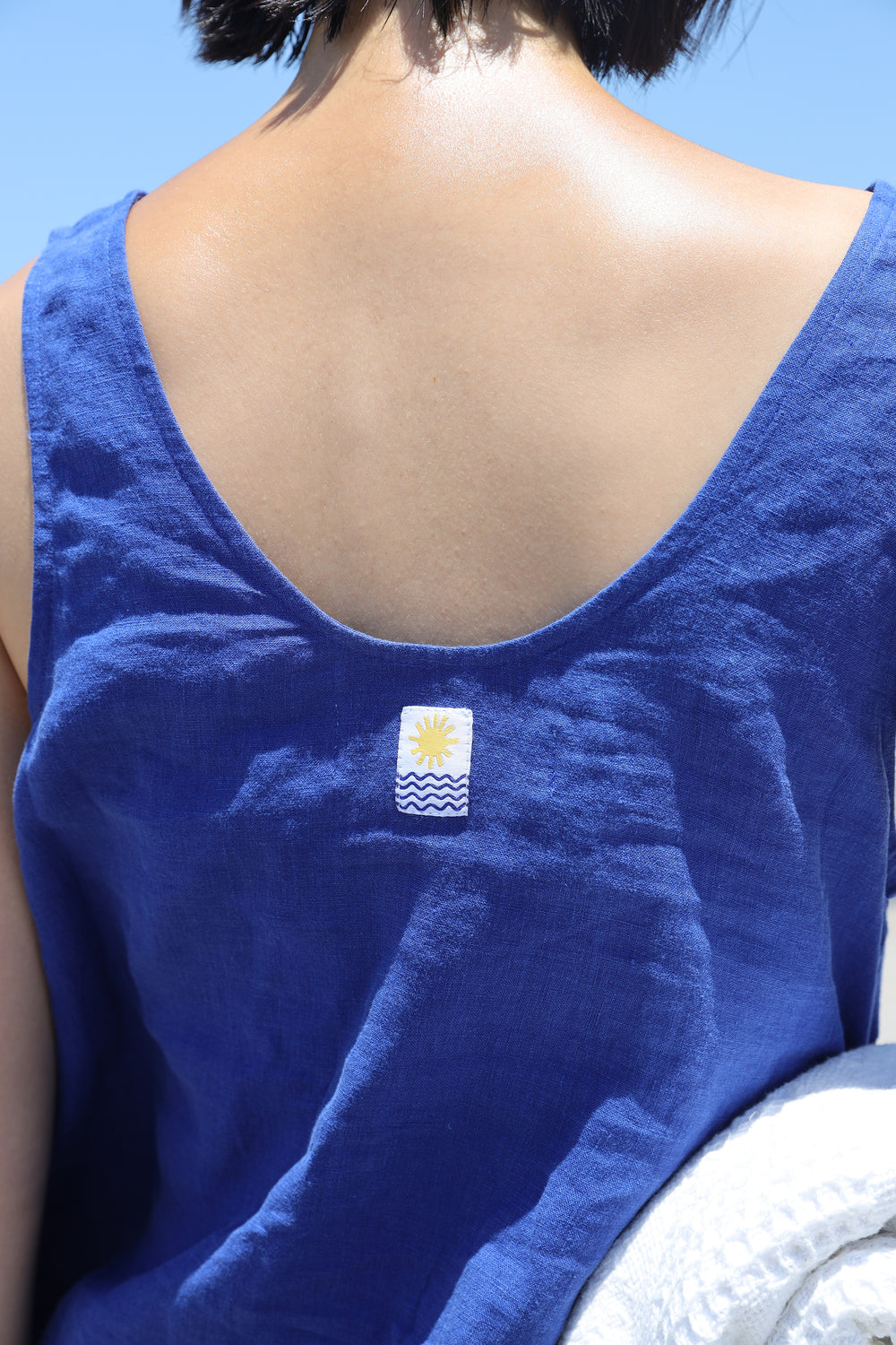 BASIC BUTTON FRONT TANK COBALT