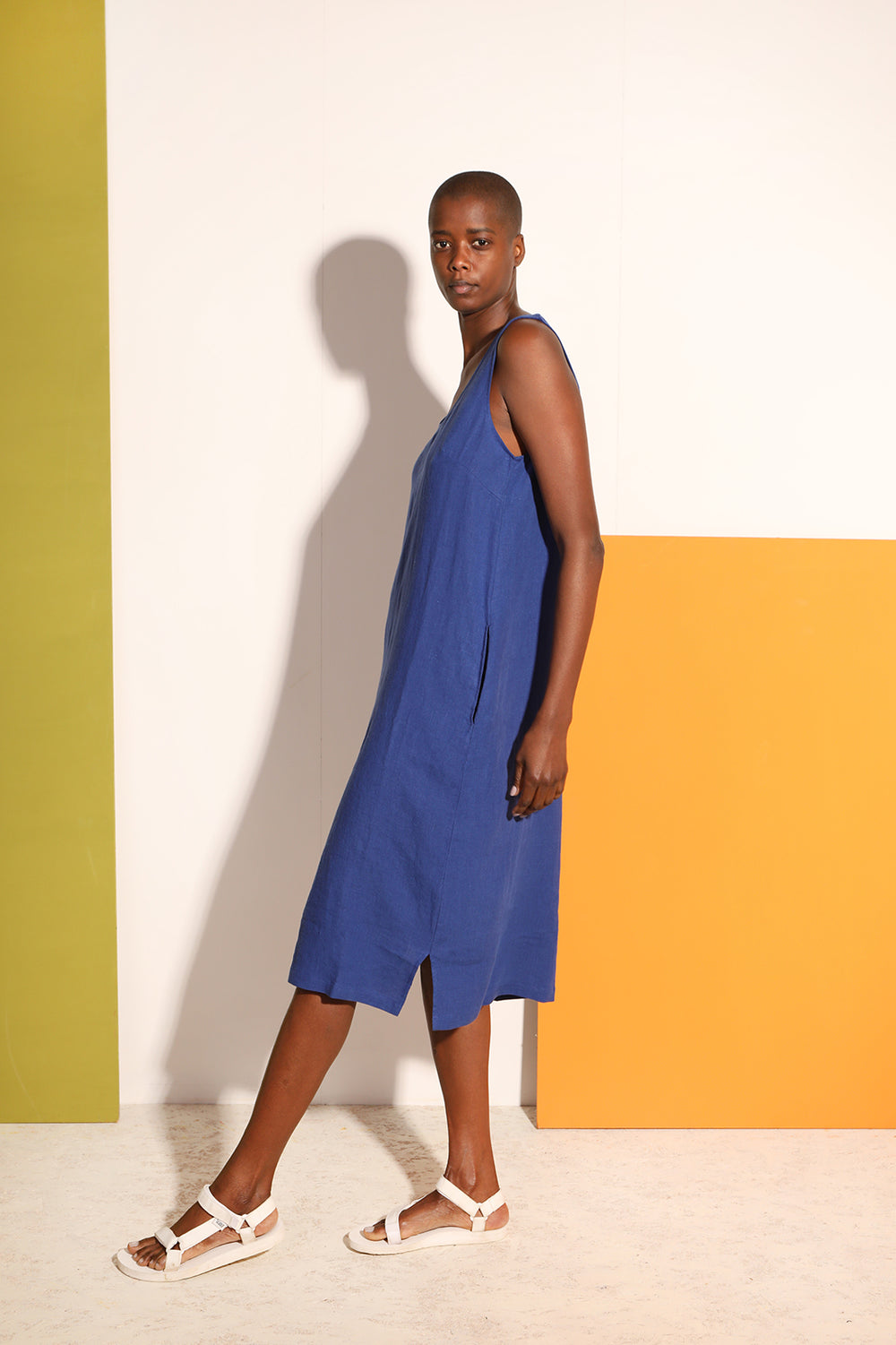 BASIC LINEN SHIFT DRESS COBALT